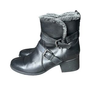 Naturalizer Deanne Black Leather Ankle Boot Faux Fur Lined Cuffs Side Size 9